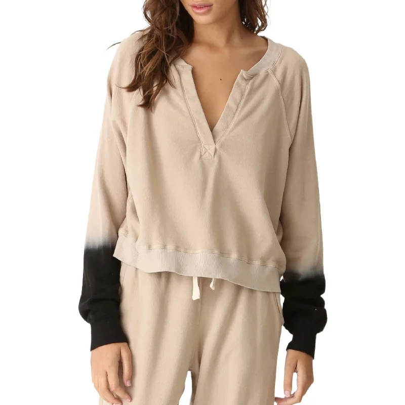 Chic, modern fashion for empowered women   Beaumont Sweatshirt In Beachwood/onyx