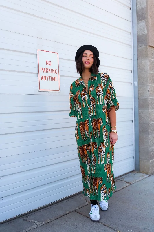 Elegant casual clothing for modern women   So Far So Good Oversized Plissé Dress in Tiger Tales *RESTOCKED*